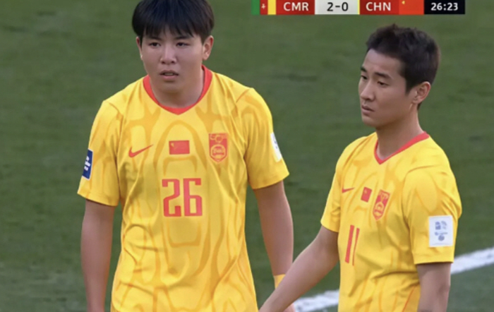 开云体育-国足0-2仅1小时，韩国媒体关注！一国脚跟对方交换球衣，名字曝光|喀麦隆|中国男足|国际足联|邵佳一|韦世豪_新浪新闻